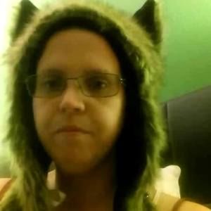 Meet your Posher, Leona